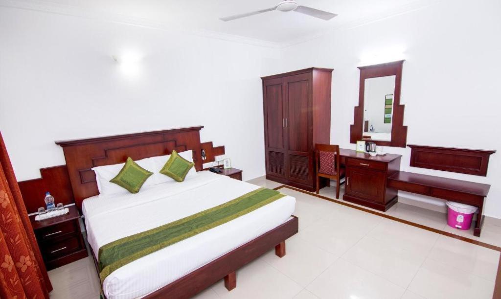 Centre Point Hotel Kochi Exterior foto